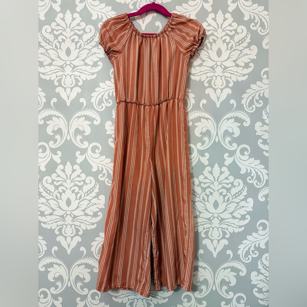 4/$25 •‎ Jenna & Jessie Striped Puff Sleeve Jumpsuit